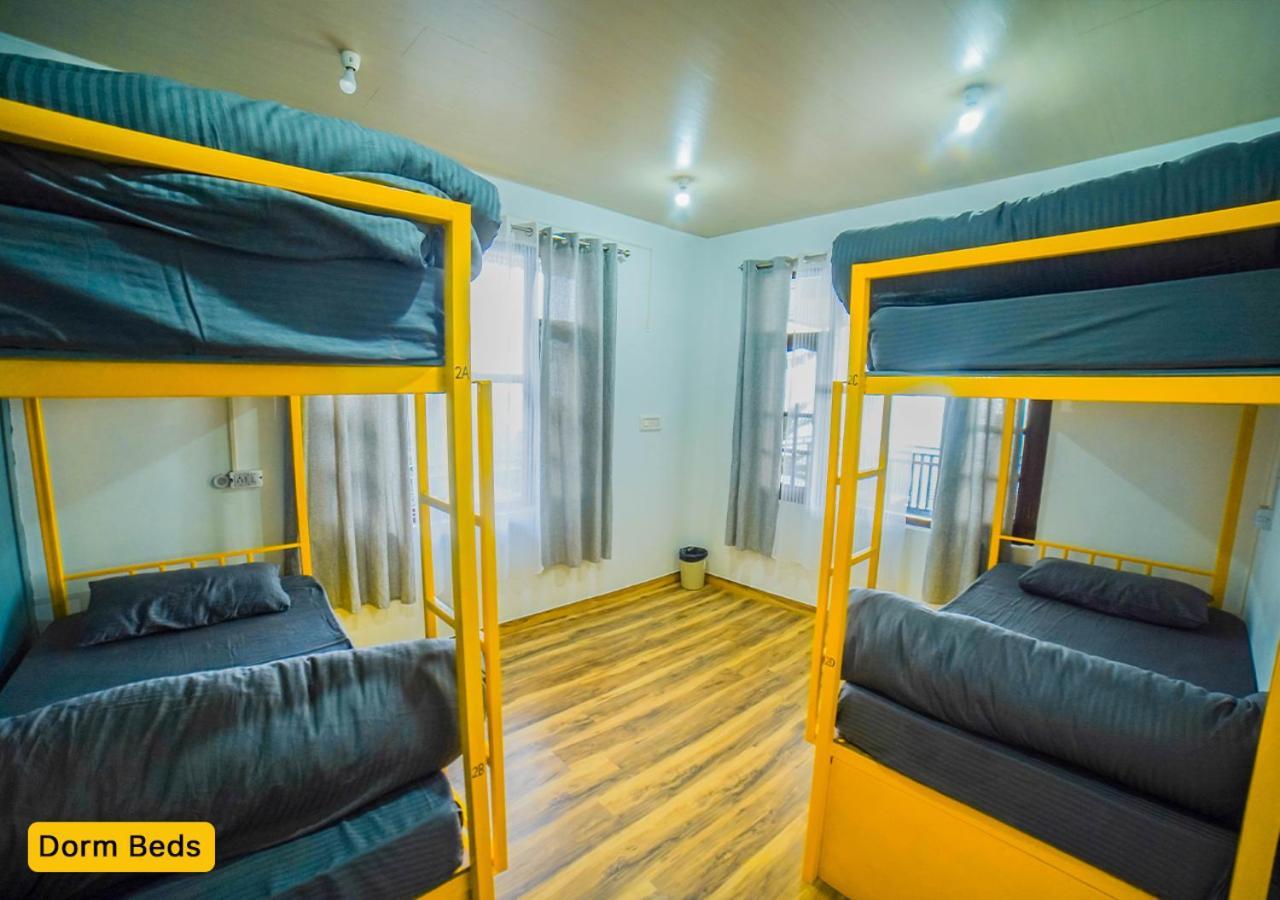 Young Monk Hostel & Cafe Dharamkot McLeod Ganj Bagian luar foto
